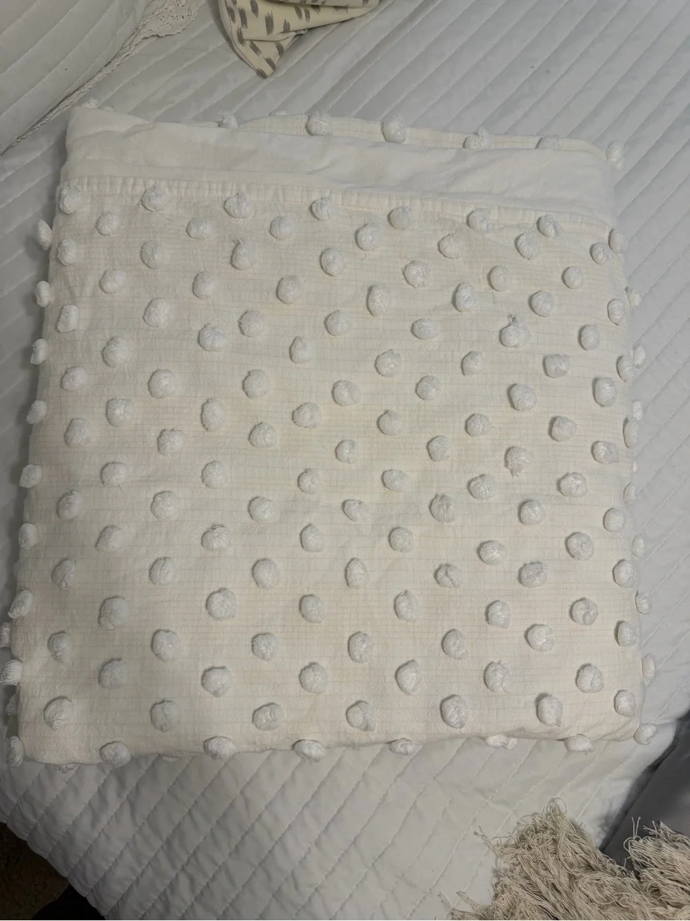 Soft White Pom-Pom Throw Blanket - Luxurious Cozy Layer